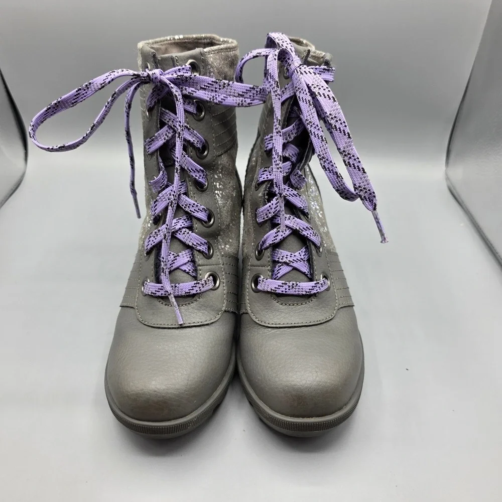 Sorel Kids Gray Lace-Up Boots with Purple Laces